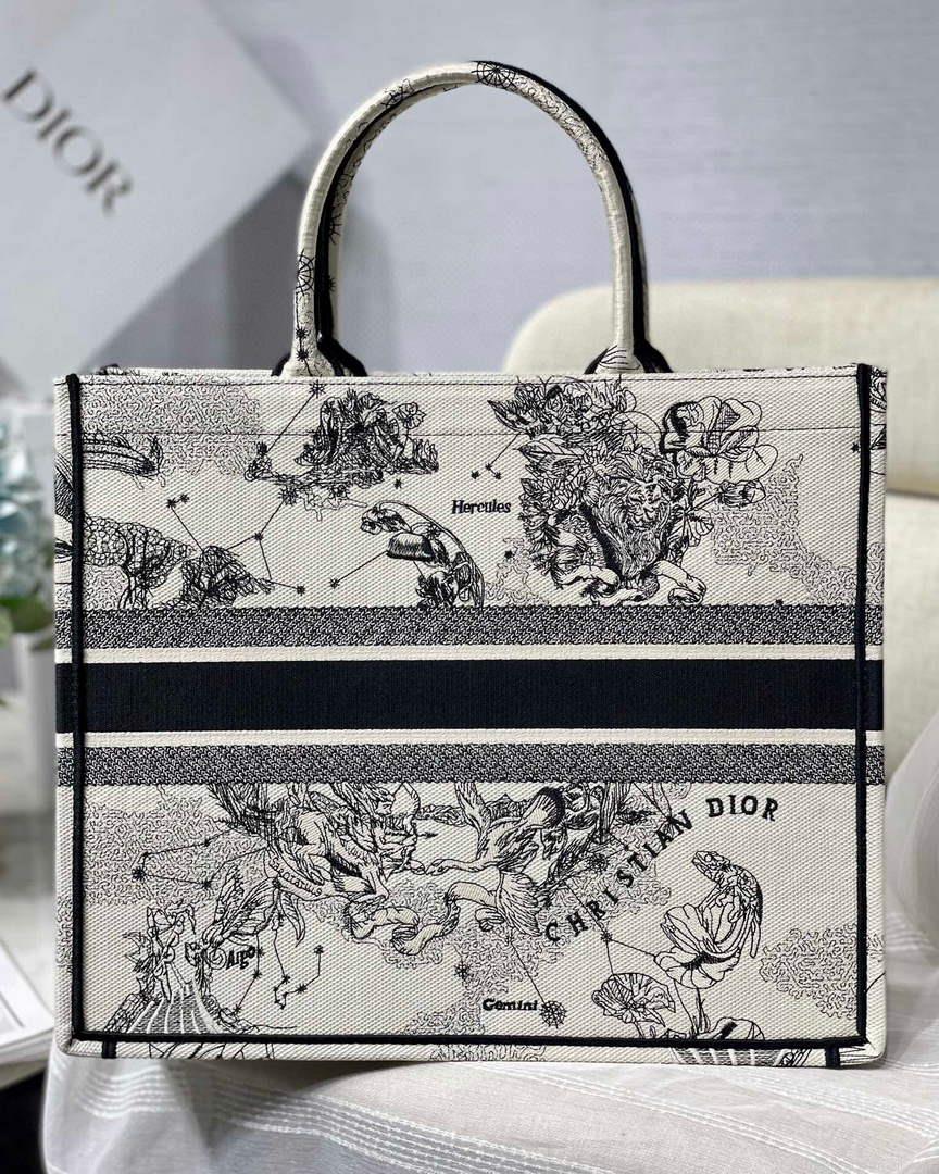 Dior M1286 Large Book Tote Toile de Jouy Zodiac latte embroidery