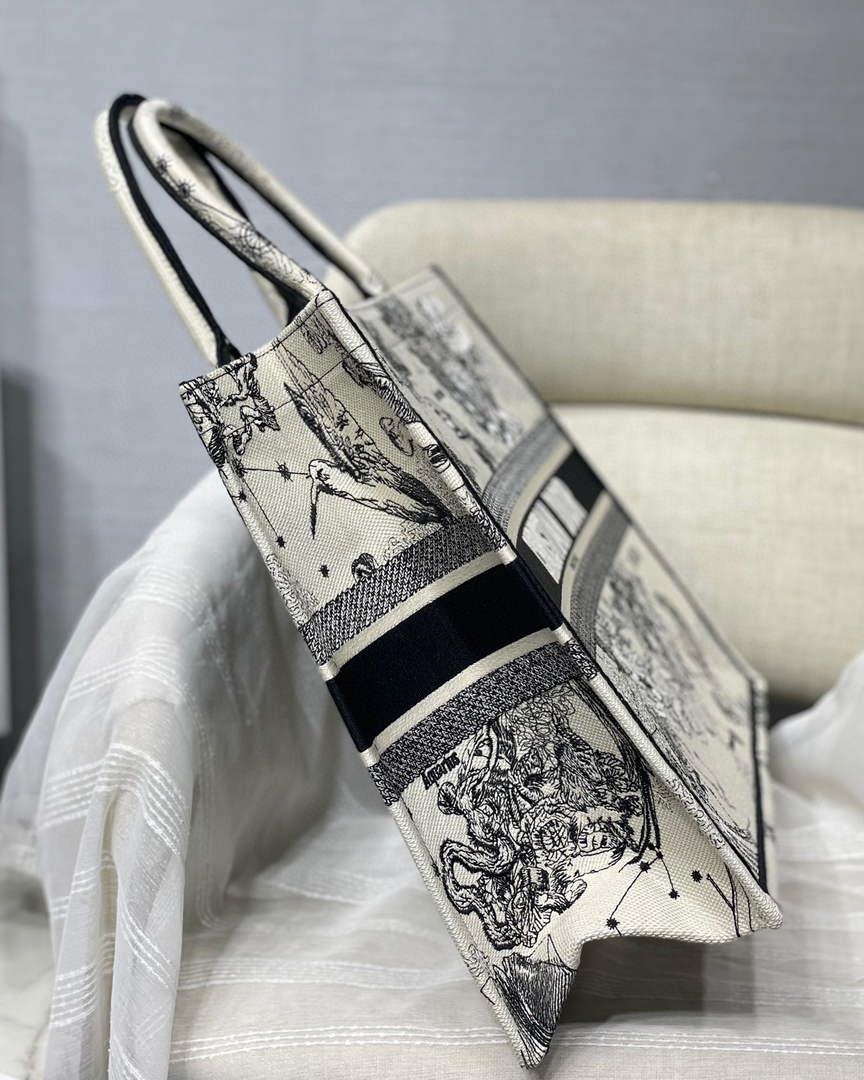 Dior M1286 Large Book Tote Toile de Jouy Zodiac latte embroidery