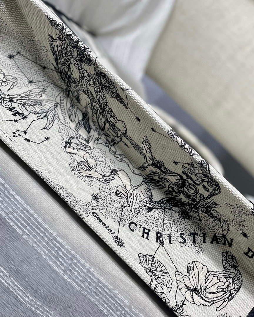 Dior M1286 Large Book Tote Toile de Jouy Zodiac latte embroidery