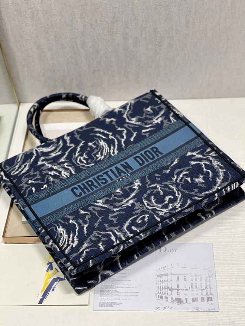 Dior M1286 Large Book Tote Blue Dior Roses embroidery