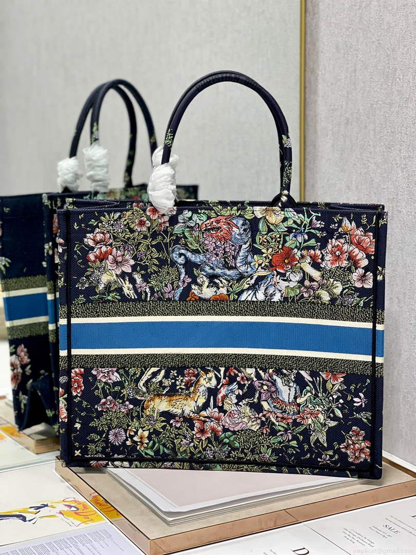 Dior M1286 Large Book Tote D-Constellation embroidery in shades of blue