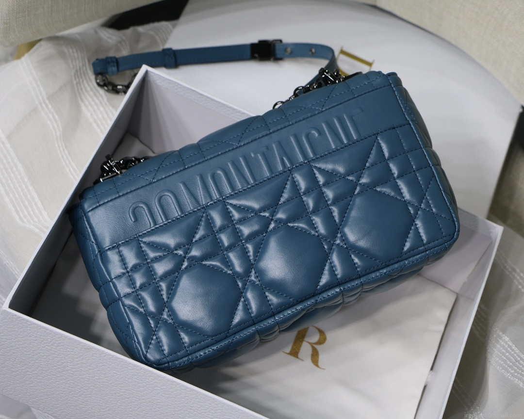 Dior M9242 Medium Quilted Macrocannage Calfskin Lake Blue