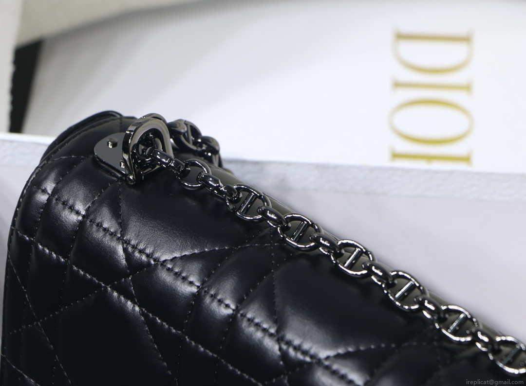 Dior M9242 Medium Quilted Macrocannage Calfskin Black