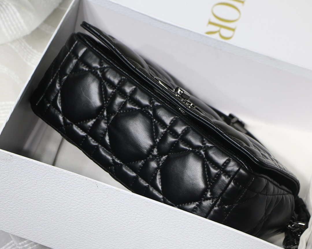 Dior M9242 Medium Quilted Macrocannage Calfskin Black
