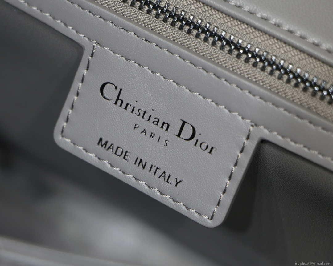 Dior M9242 Medium Quilted Macrocannage Calfskin Gray