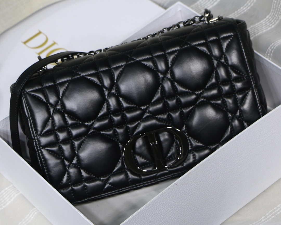 Dior M9243 Large Quilted Macrocannage Calfskin Black