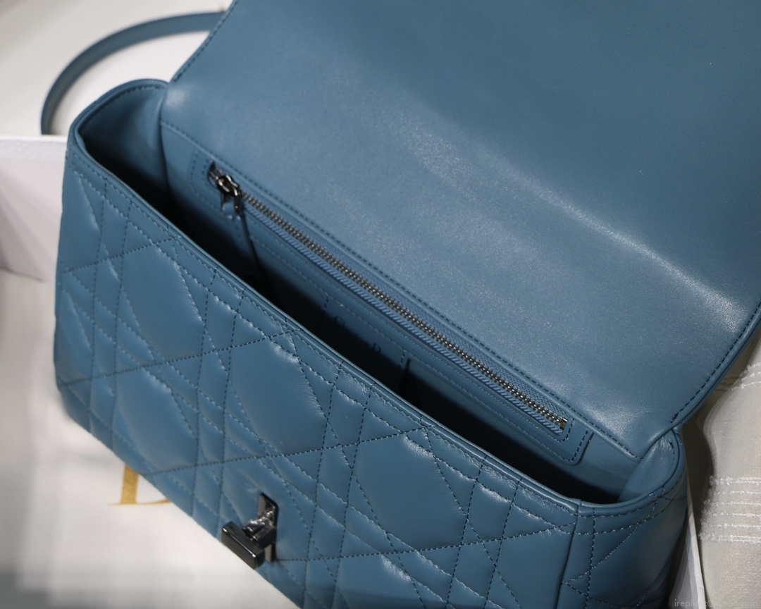 Dior M9243 Large Quilted Macrocannage Calfskin Blue