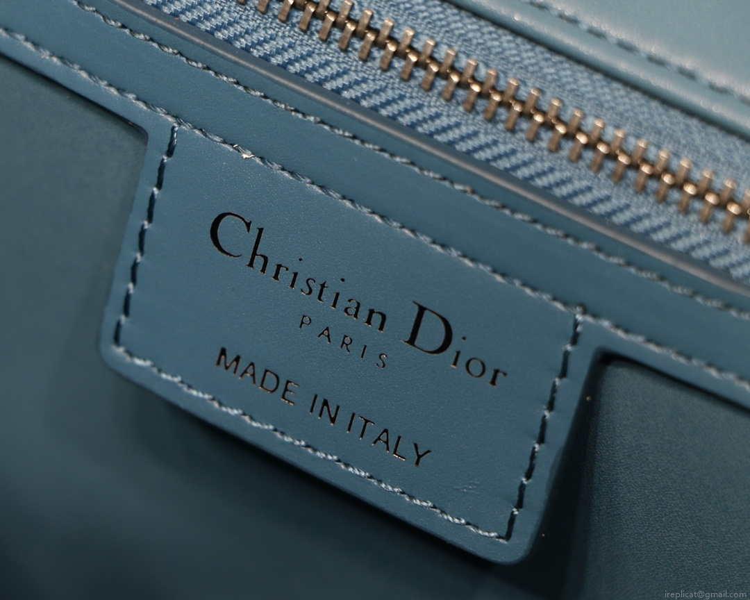 Dior M9243 Large Quilted Macrocannage Calfskin Blue