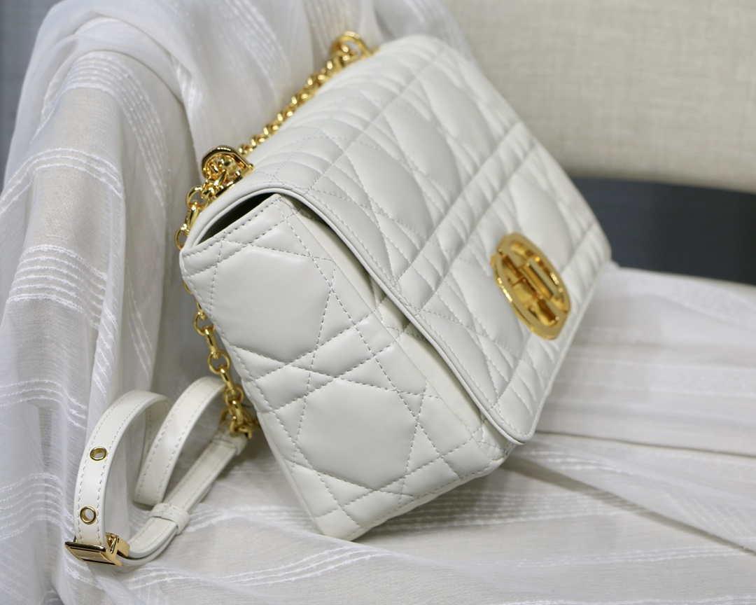 Dior M9243 Large Quilted Macrocannage Calfskin White with Gold Logo