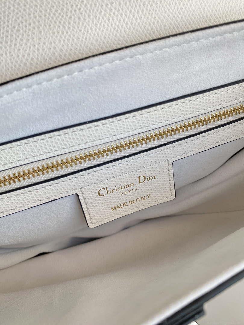 Dior M0455 Saddle Bag With Strap White Grained Calfskin