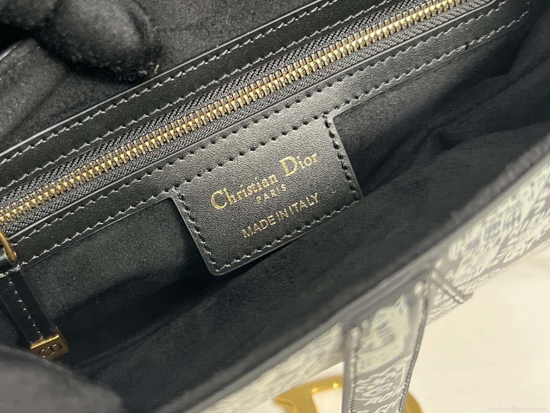 Dior M0455 Saddle Bag With Strap Black and White Ultramatte Calfskin