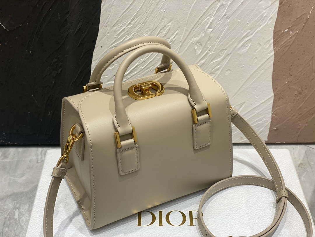 Dior M8671UBEQ_M900 Small Boston bag Beige box Calfskin