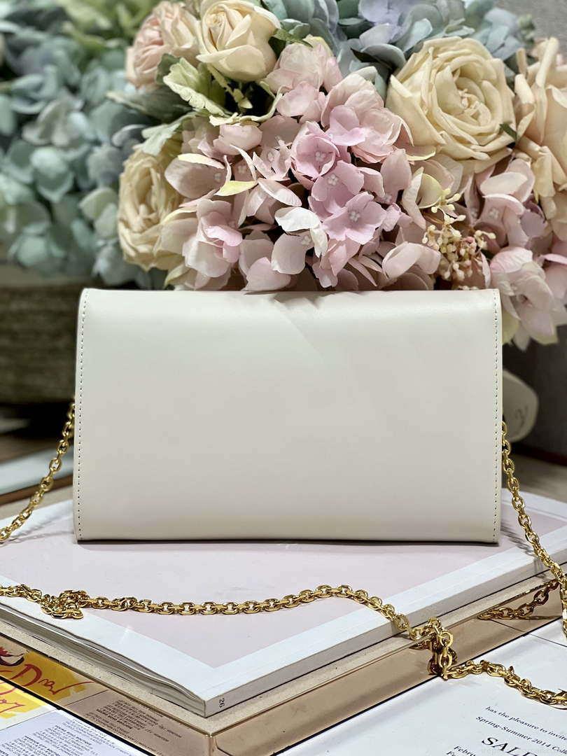 Dior S5703 Bobby EAST-WEST Pouch With Chain White Smooth Calfskin