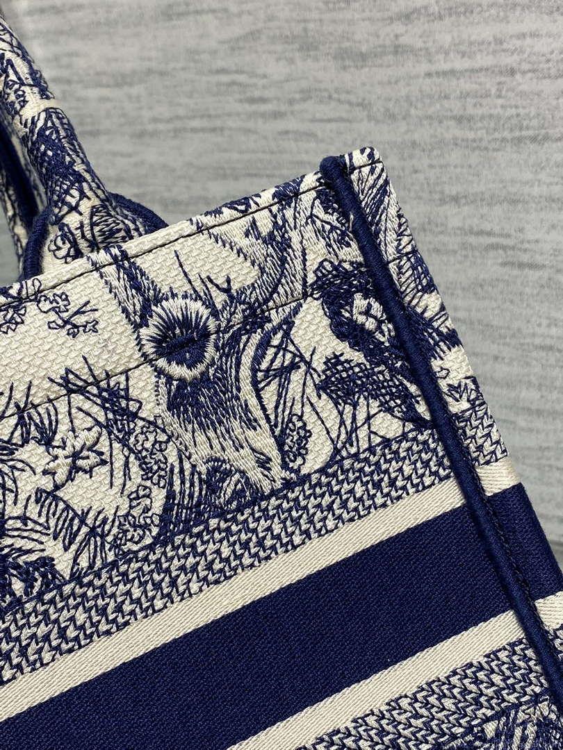 Dior M1265 Small Book Tote Toile de Jouy Sauvage Embroidery M9603