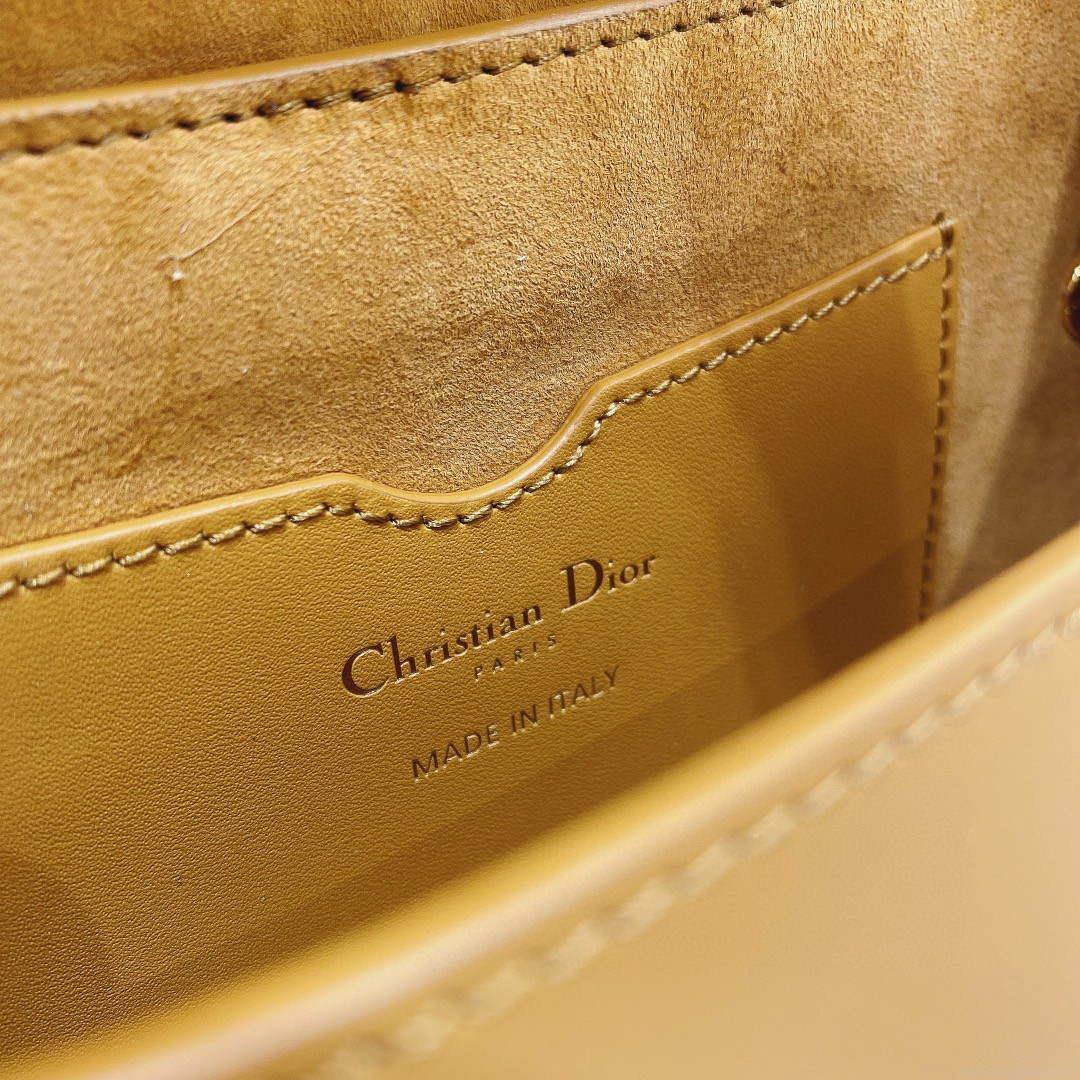 Dior M9327 dior Bobby bag East West Brown Box Calfskin