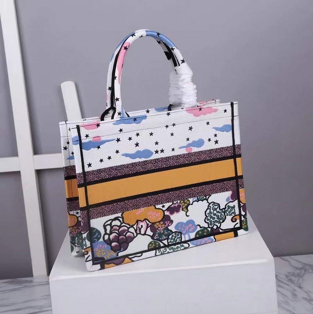 Dior Medium Book Tote Latte Dior Ciel de Rêve Embroidery M1296
