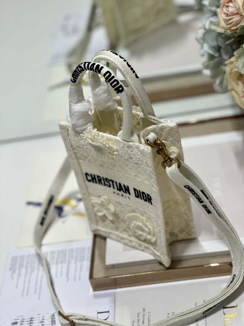 Dior S5555 Mini Dior Book Tote Phone Bag Biege lace flowers S1109