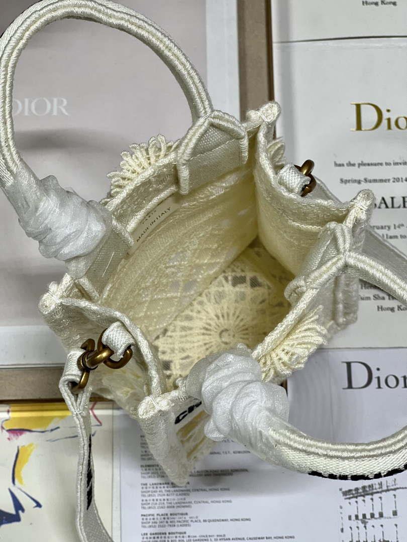 Dior S5555 Mini Dior Book Tote Phone Bag Biege lace flowers S1109
