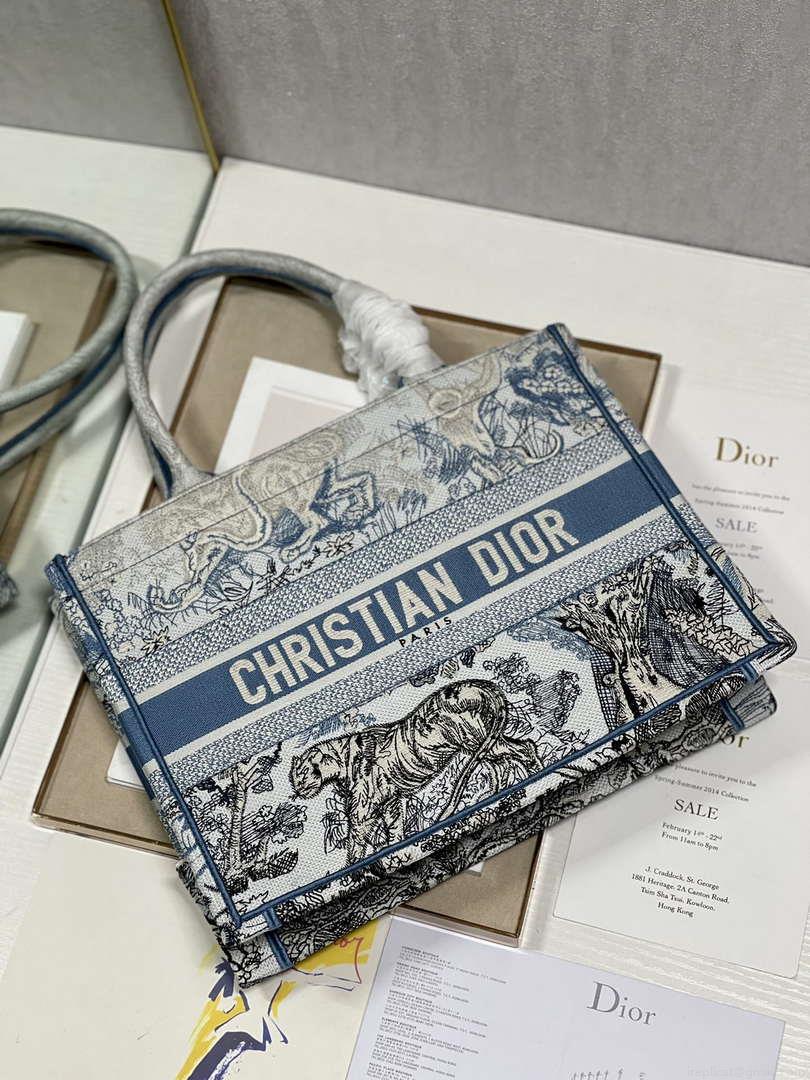 Dior Book Tote M1296 Medium Toile de Jouy Embroidery M0075
