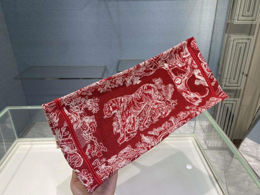 Dior Book Tote M1296 Medium Toile de Jouy Embroidery M0081