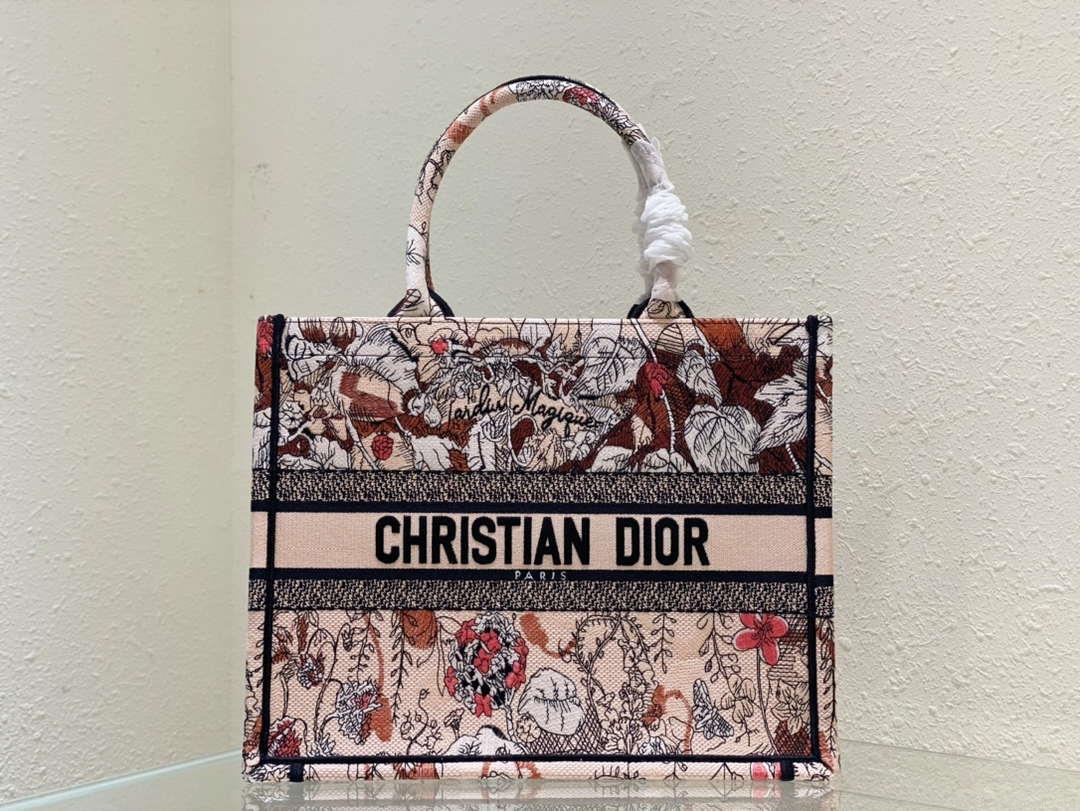Dior Book Tote M1296 Medium Latte Multicolor Dior Jardin d’Hiver Embroidery M0087