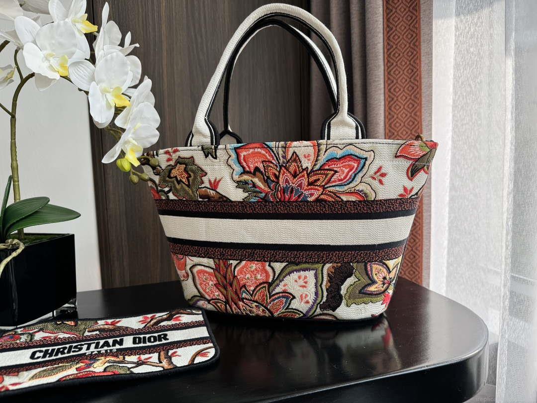 Dior M1328 Hat Basket Bag Red Le Coeur des Papillons Embroider
