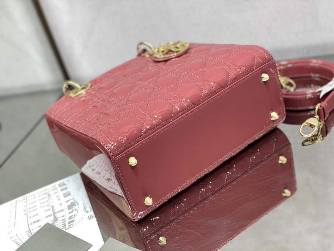 Dior M0565 Medium Lady Dior Patent Cannage Calfskin Bag Pink