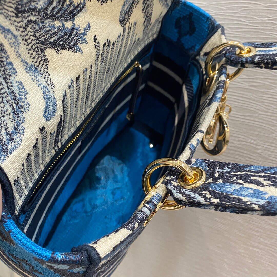 Dior M0565 Medium Lady D-lite Embroidery Bag Blue