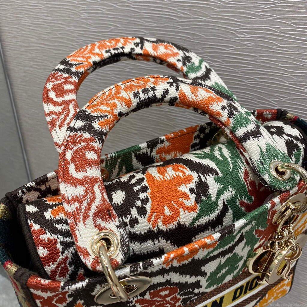 Dior M0565 Medium Lady D-lite Embroidery Bag