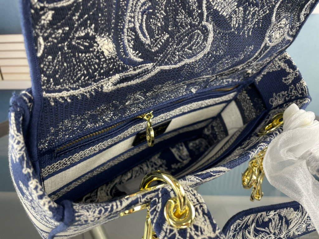 Dior M0565 Medium Lady D-Life Bag Blue Toile de Jouy Reverse Embroidery