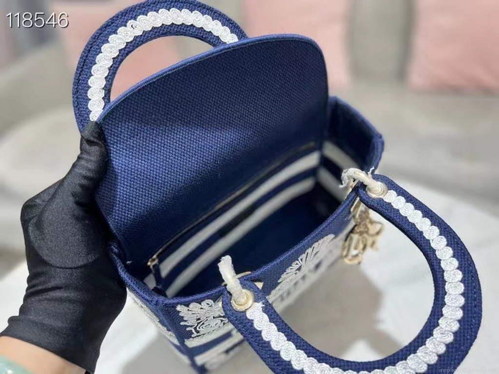 Dior M0565 Medium Lady D-Life Bag Blue and White Cornely-Effect Embroidery