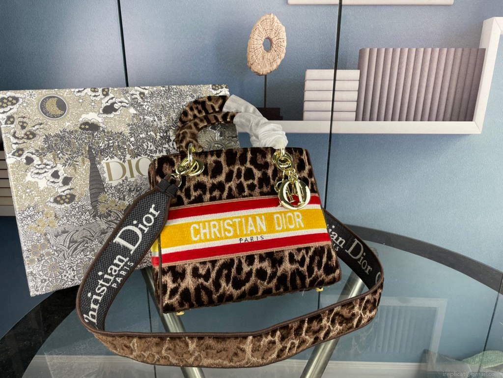Dior M0565 Medium Lady D-Life Bag Beige Multicolor Mizza Embroidery With Yellow