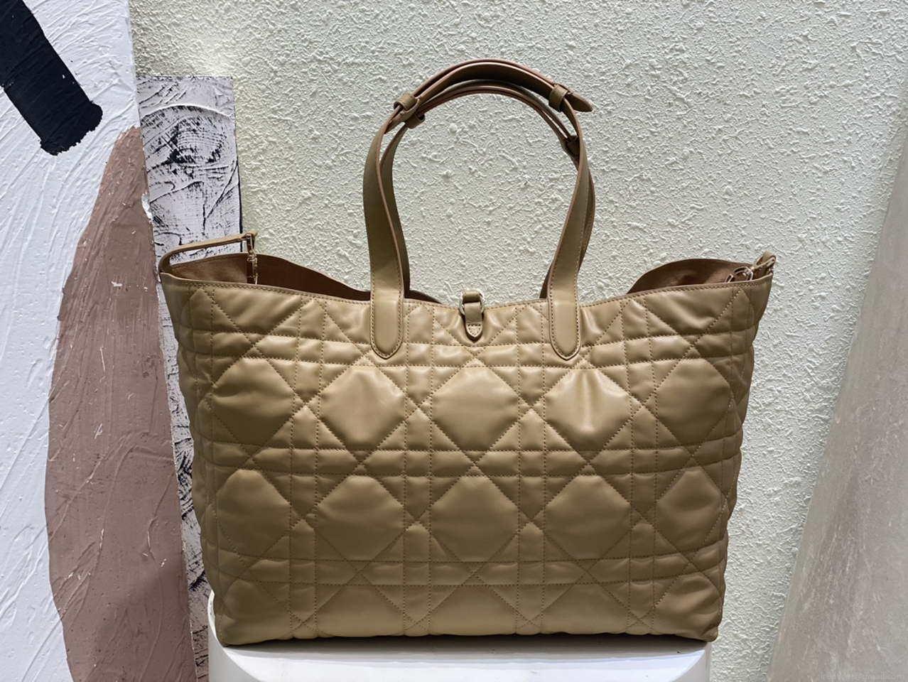 Dior M2820 Large Dior Toujours Bag Apricot Macrocannage Calfskin