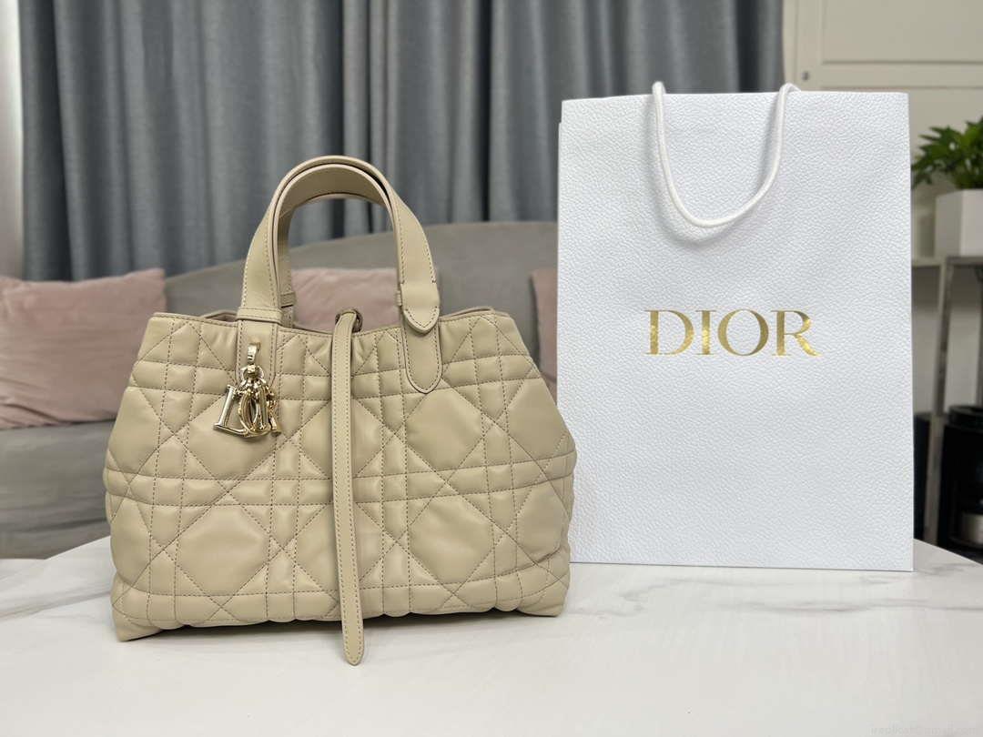 Dior M2821 Medium Dior Toujours Bag Beige Macrocannage Calfskin