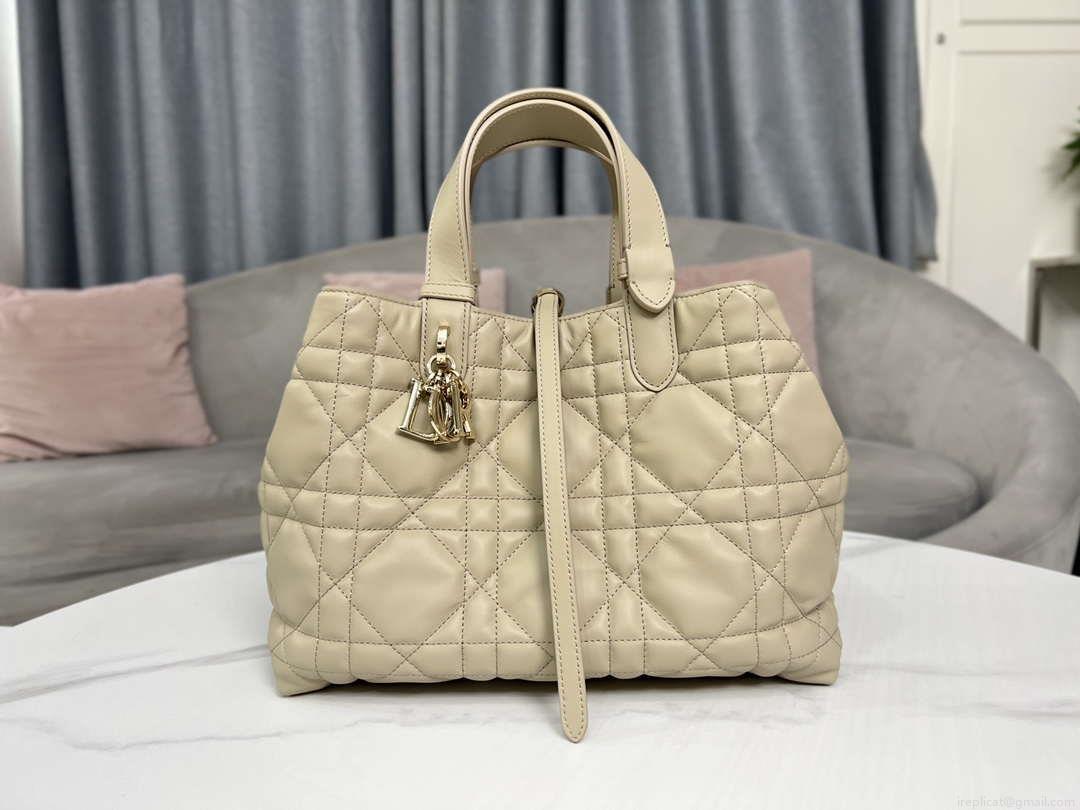 Dior M2821 Medium Dior Toujours Bag Beige Macrocannage Calfskin