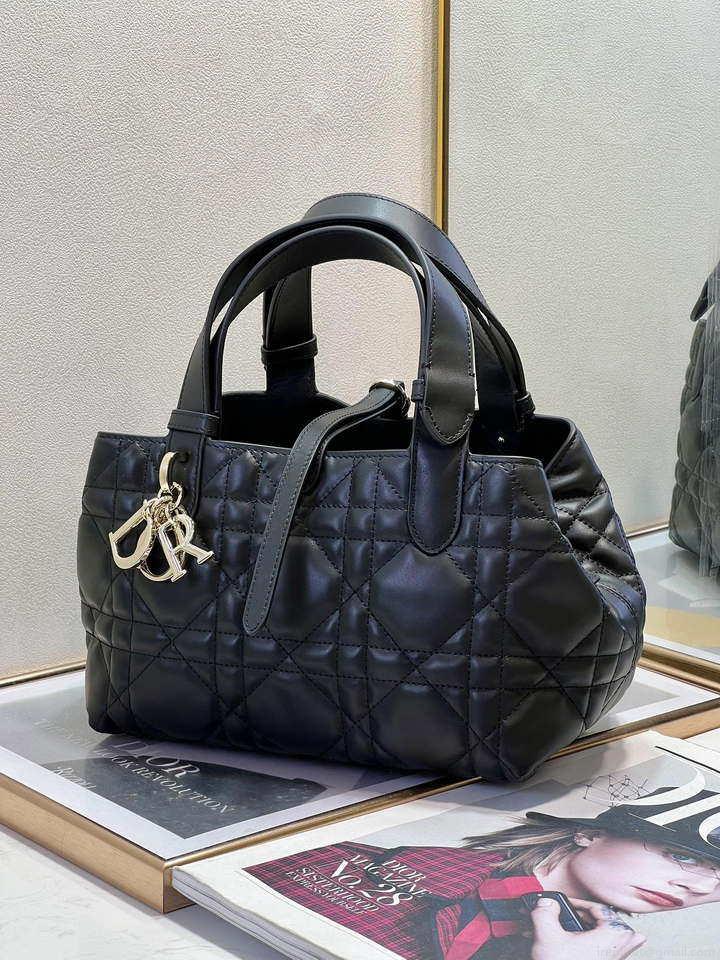 Dior M2822 Small Dior Toujours Bag Black Macrocannage Calfskin