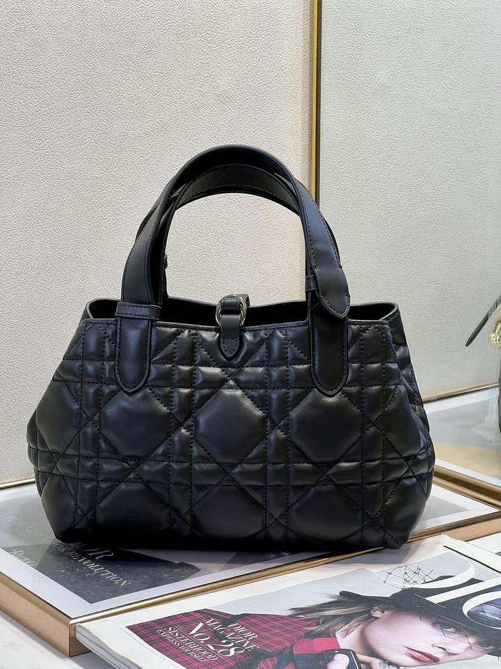 Dior M2822 Small Dior Toujours Bag Black Macrocannage Calfskin
