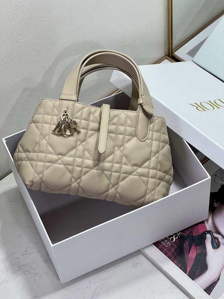 Dior M2822 Small Dior Toujours Bag Beige Macrocannage Calfskin