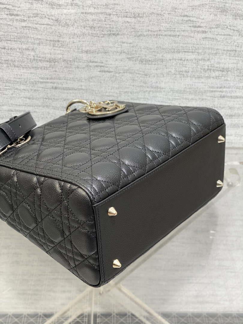 Dior M0565 Medium Lady Dior Bag Black Grained Cannage Calfskin Gold