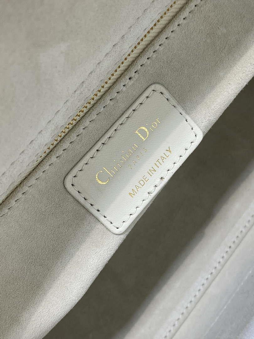 Dior M0565 Medium Lady Dior Bag White Cannage Lambskin Gold