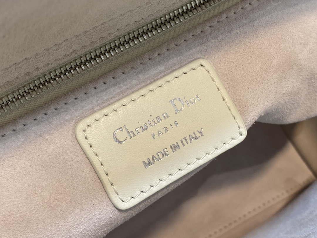 Dior M0565 Medium Lady Dior Bag White Cannage Lambskin Silver