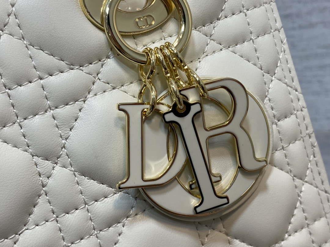 Dior M0565 Medium Lady Dior Bag White Cannage Lambskin Enamel Hardware