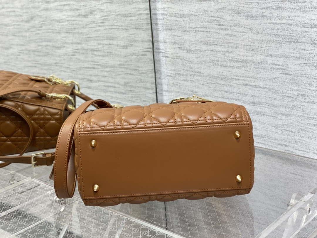 Dior M0565 Medium Lady Dior Bag Caramel Cannage Lambskin Enamel Hardware