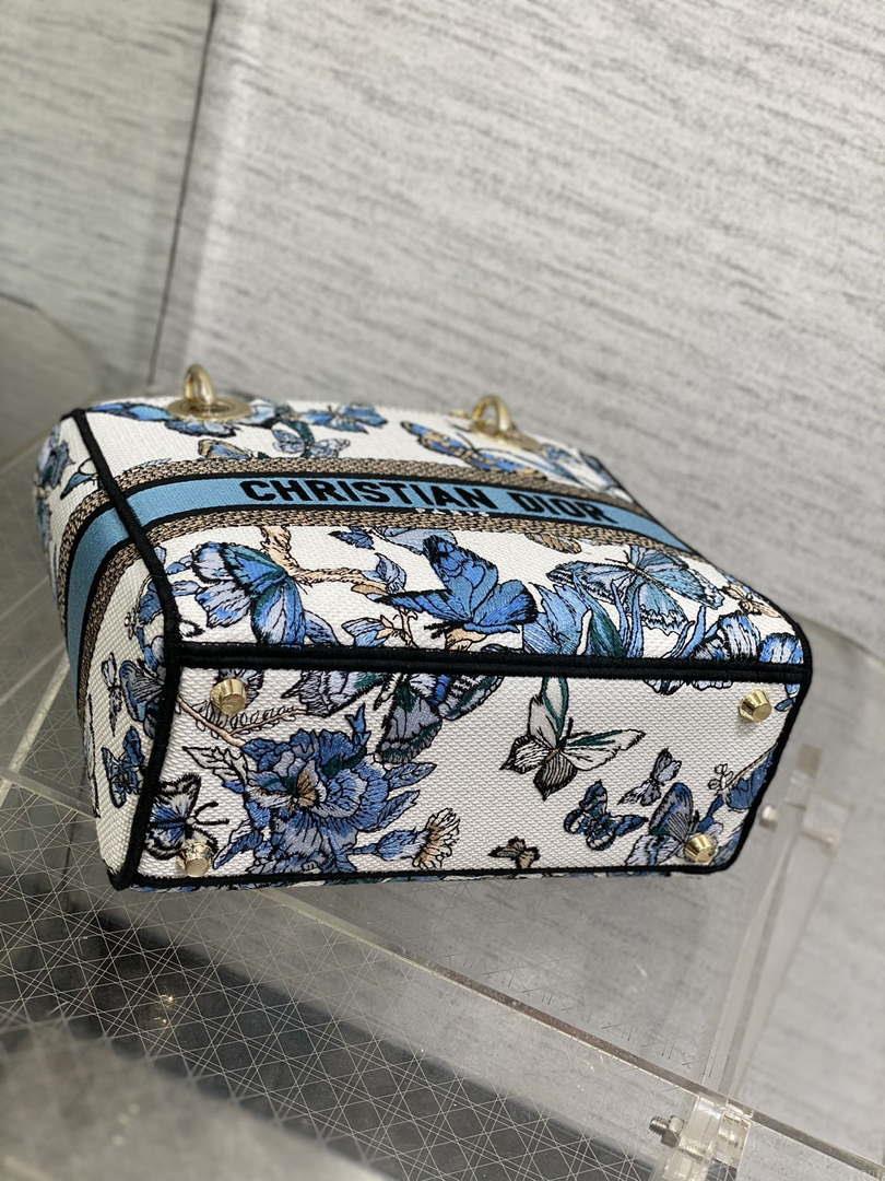 Dior M0565 Medium Lady D-Lite White and Pastel Midnight Blue Toile de Jouy Mexico M1039