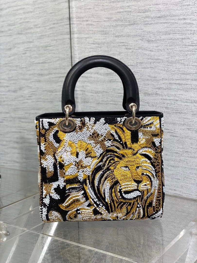Dior M0565 Medium Lady D-Lite beaded Embroidery M1088