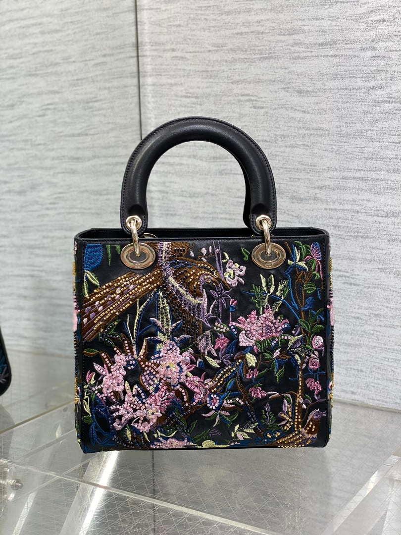 Dior M0565 Medium Lady D-Lite beaded Embroidery M1089