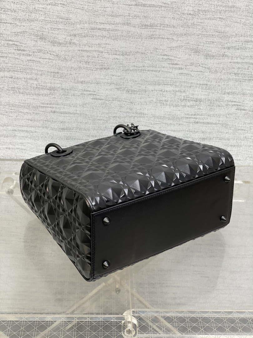 Dior M0565 Medium Lady Dior Bag Black Cannage Calfskin with Diamond Motif