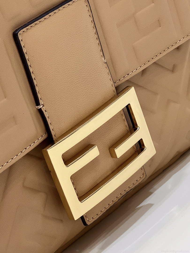 Fendi 8BR771 Baguette Tan leather bag