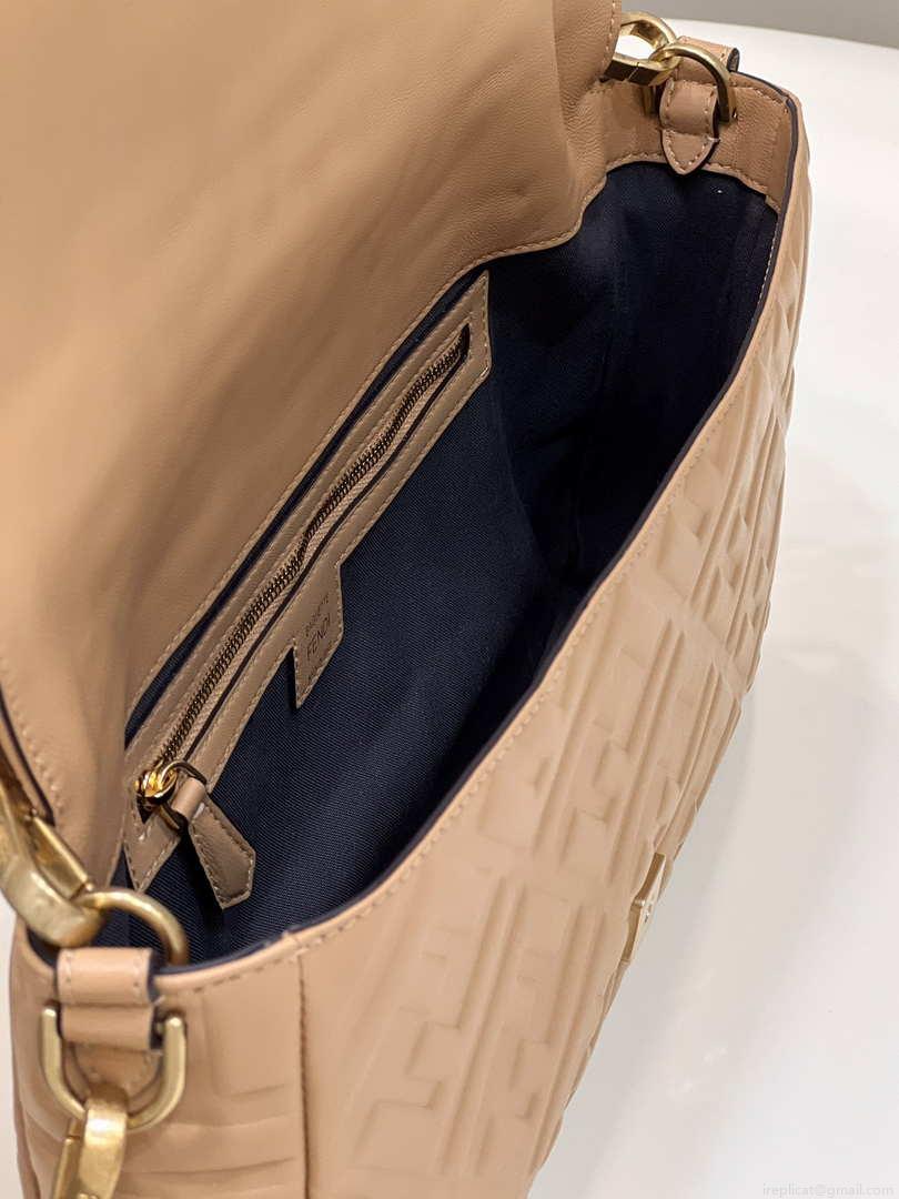 Fendi 8BR771 Baguette Tan leather bag