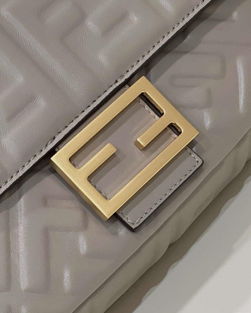 Fendi 8BR600 Baguette Medium Gray leather 0135M bag